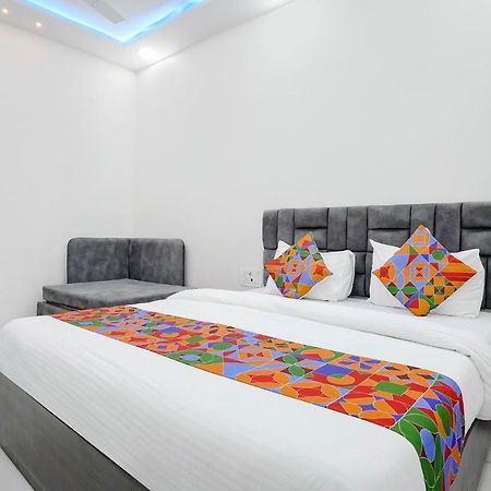 ホテル Fabexpress Bhau Residency - Nr Mumbai International Airport エクステリア 写真