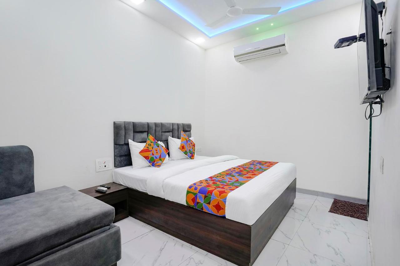 ホテル Fabexpress Bhau Residency - Nr Mumbai International Airport エクステリア 写真