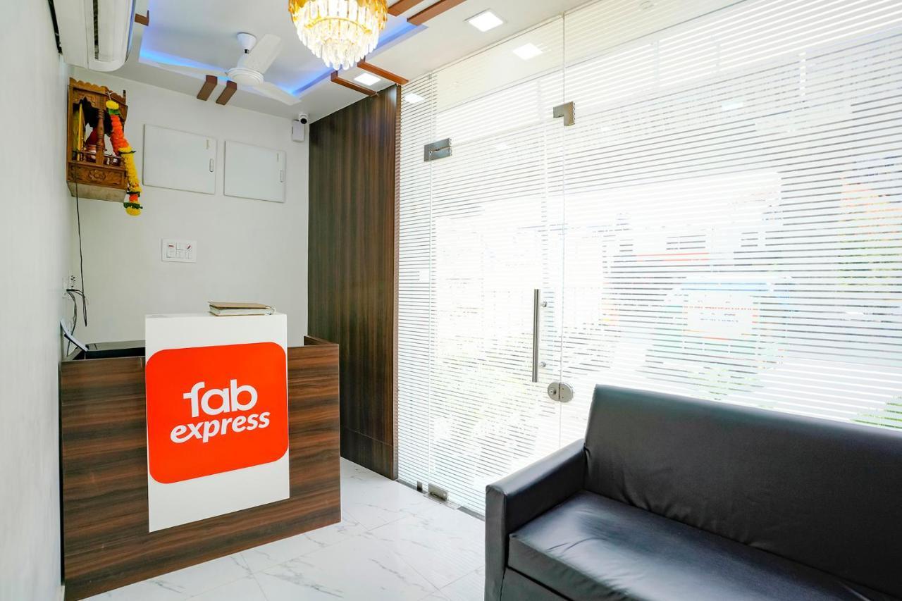 ホテル Fabexpress Bhau Residency - Nr Mumbai International Airport エクステリア 写真