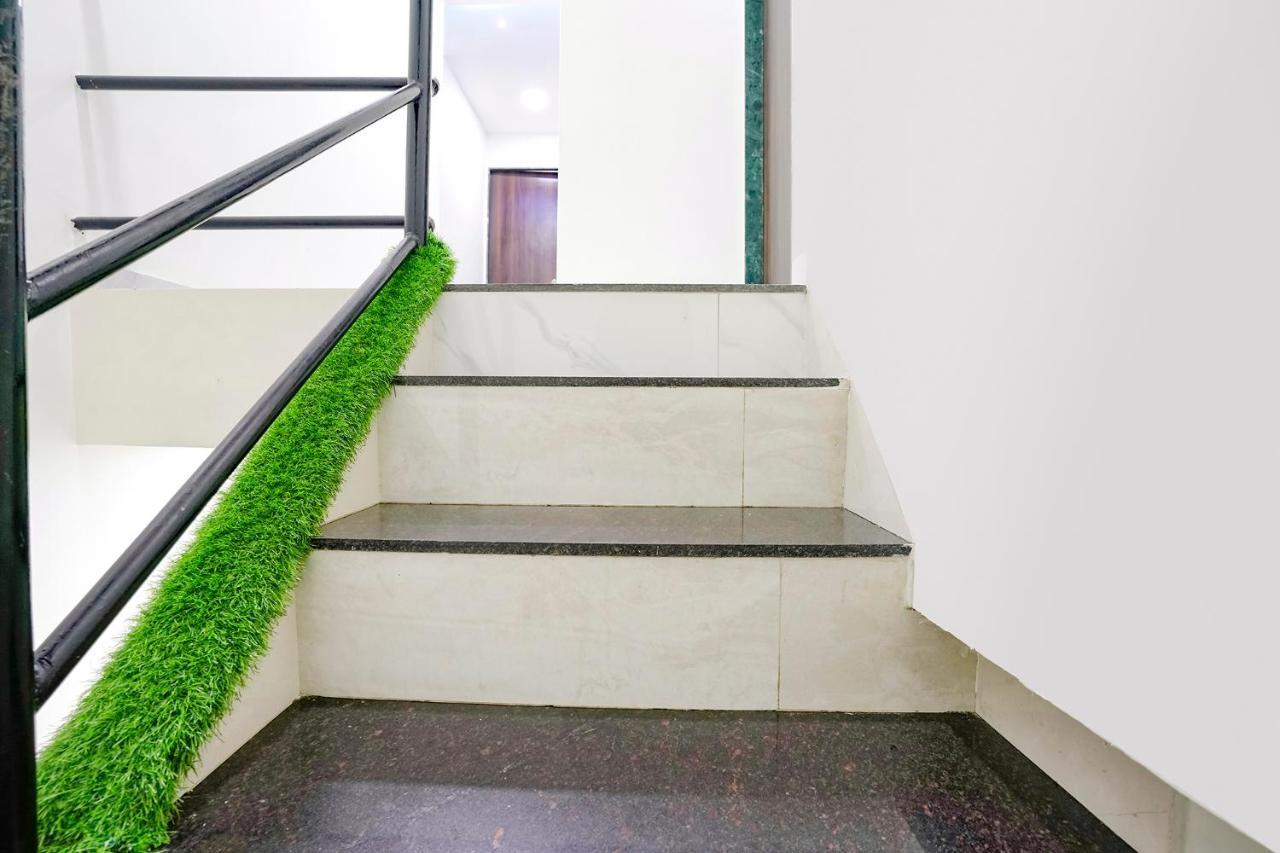 ホテル Fabexpress Bhau Residency - Nr Mumbai International Airport エクステリア 写真